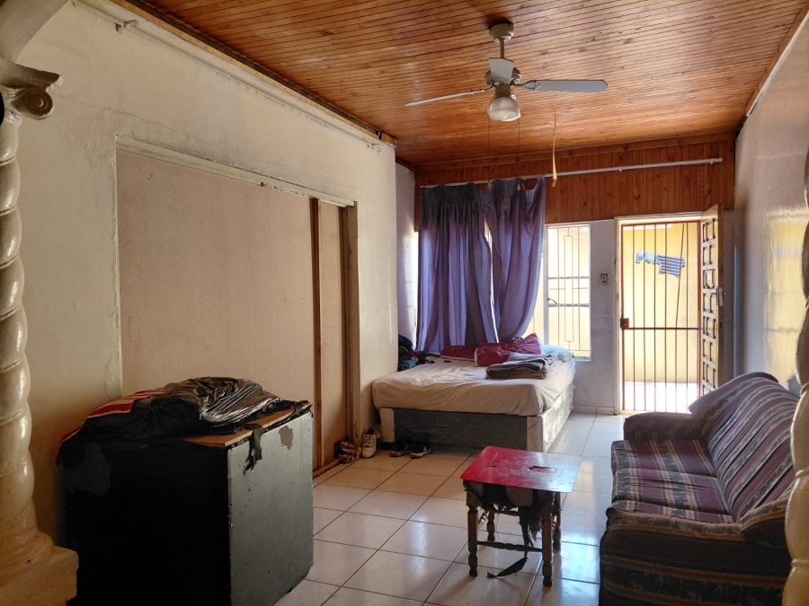 7 Bedroom Property for Sale in Actonville Gauteng