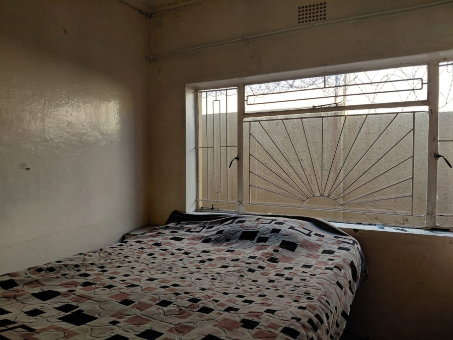7 Bedroom Property for Sale in Actonville Gauteng