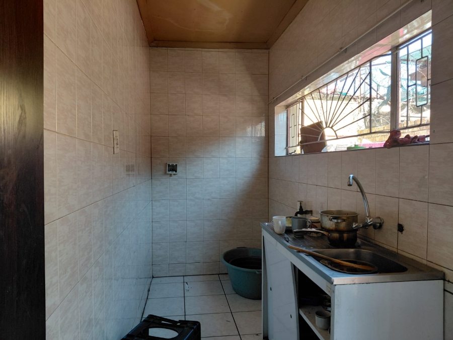 7 Bedroom Property for Sale in Actonville Gauteng