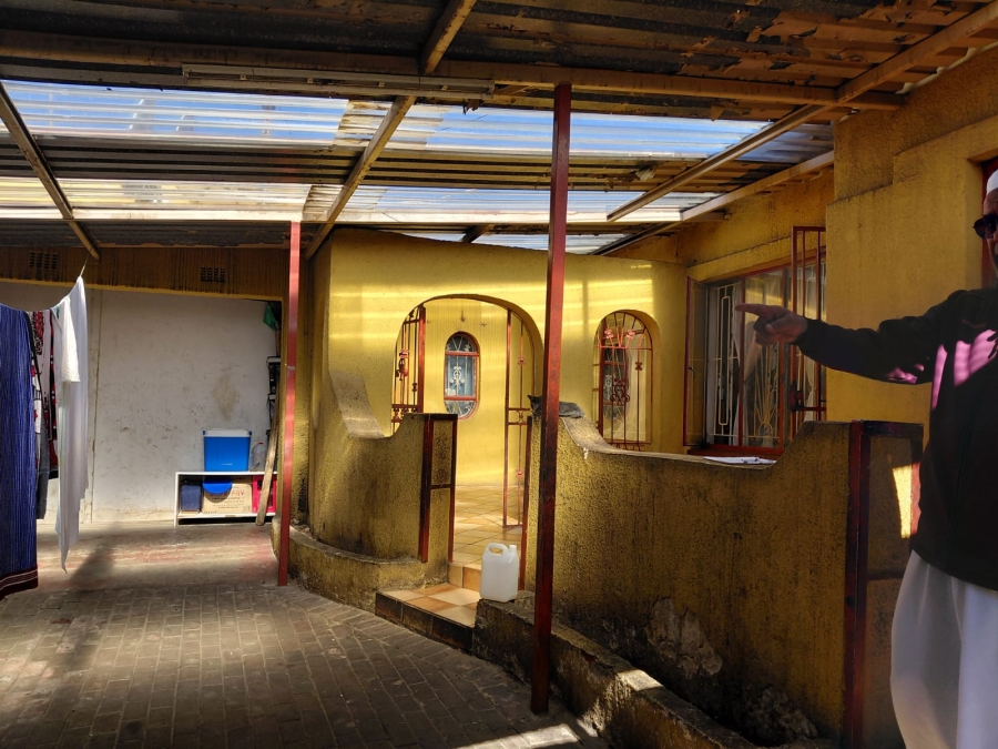 7 Bedroom Property for Sale in Actonville Gauteng