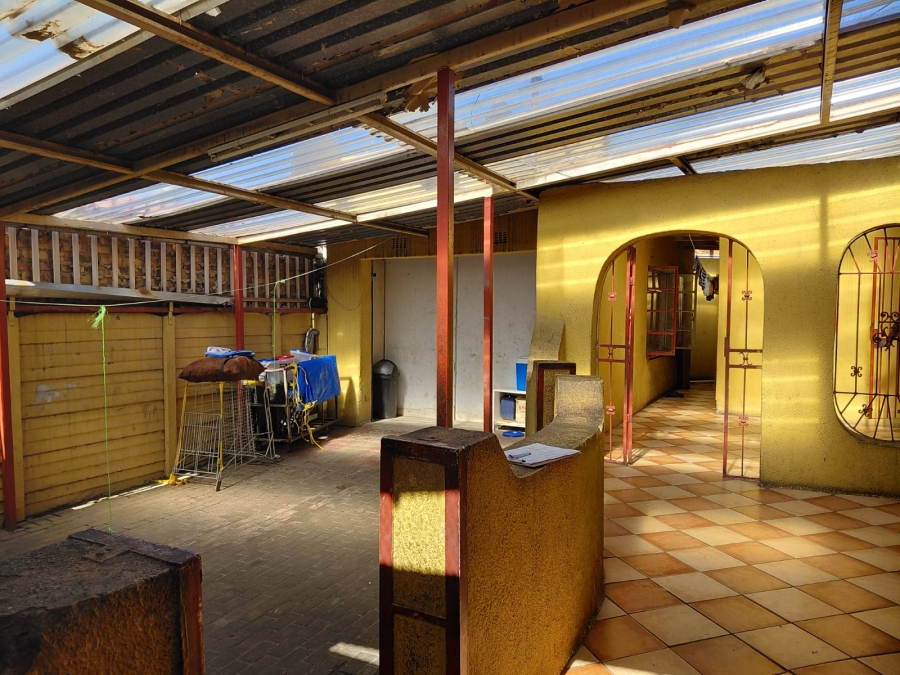 7 Bedroom Property for Sale in Actonville Gauteng