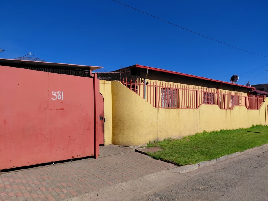 7 Bedroom Property for Sale in Actonville Gauteng