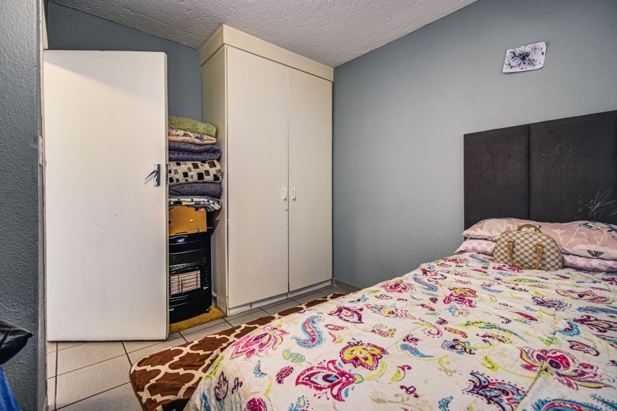 2 Bedroom Property for Sale in Glen Marais Gauteng