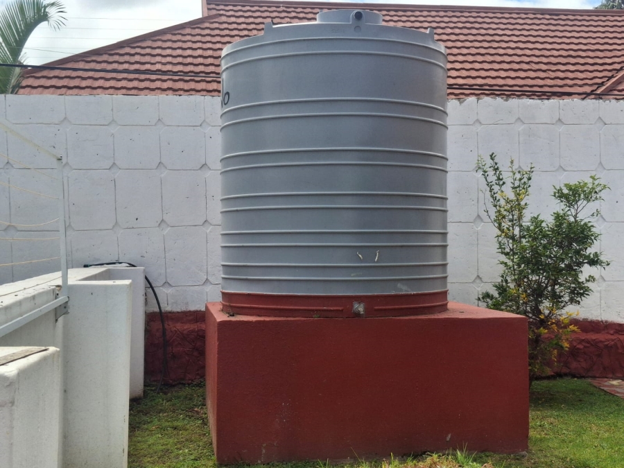 6 Bedroom Property for Sale in Farrarmere Gauteng