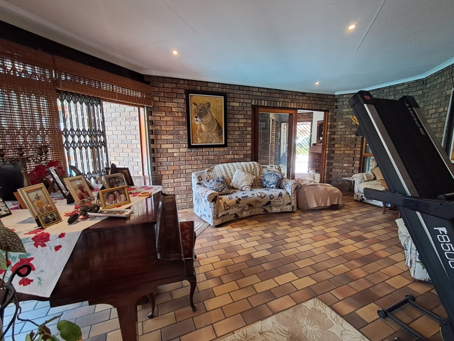 4 Bedroom Property for Sale in Sunward Park Gauteng