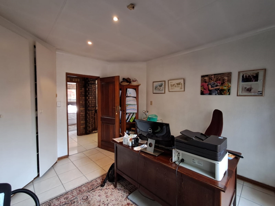4 Bedroom Property for Sale in Sunward Park Gauteng