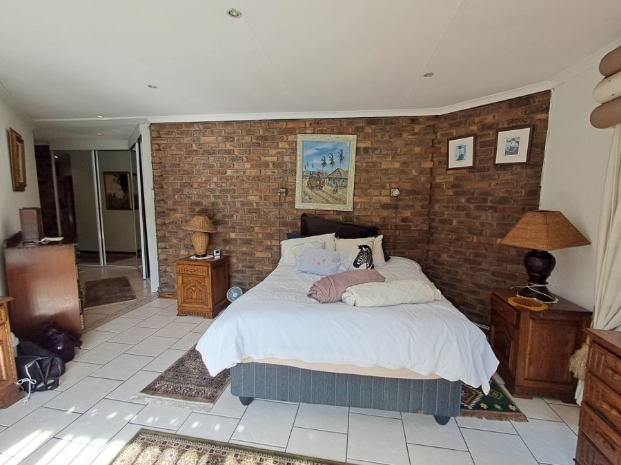 4 Bedroom Property for Sale in Sunward Park Gauteng
