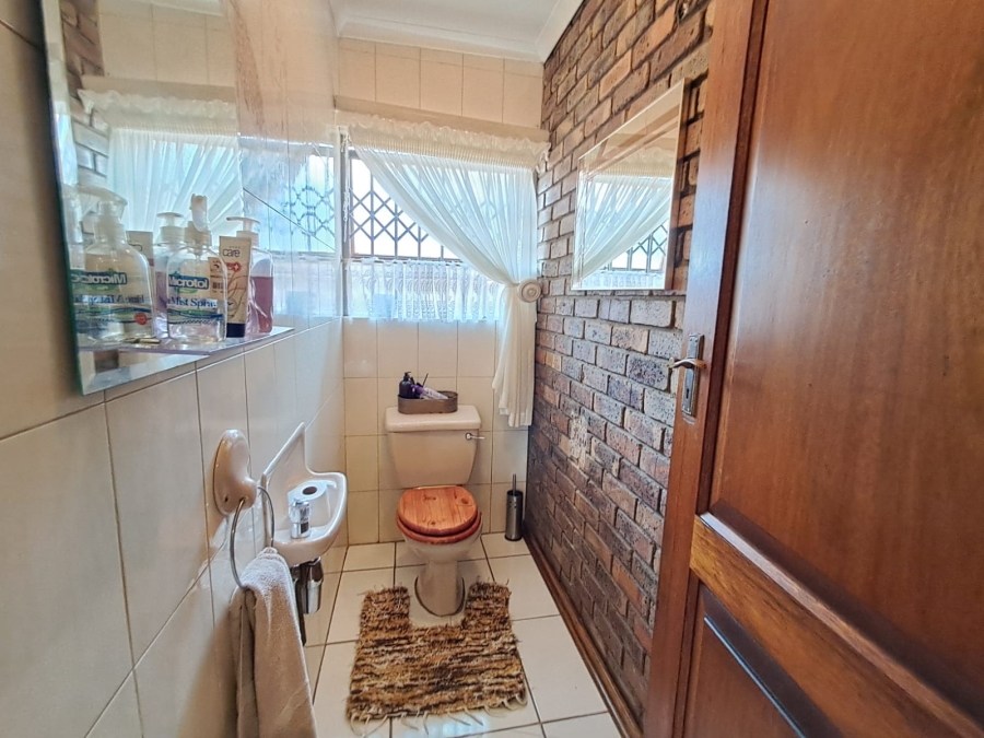 4 Bedroom Property for Sale in Sunward Park Gauteng