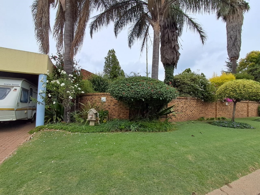 3 Bedroom Property for Sale in Sunward Park Gauteng