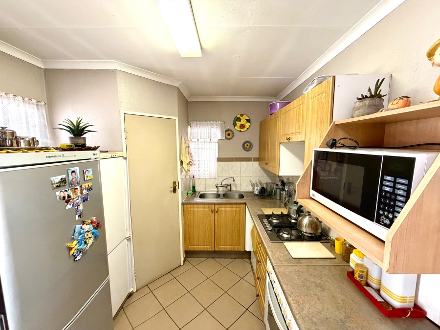 2 Bedroom Property for Sale in Moregloed Gauteng