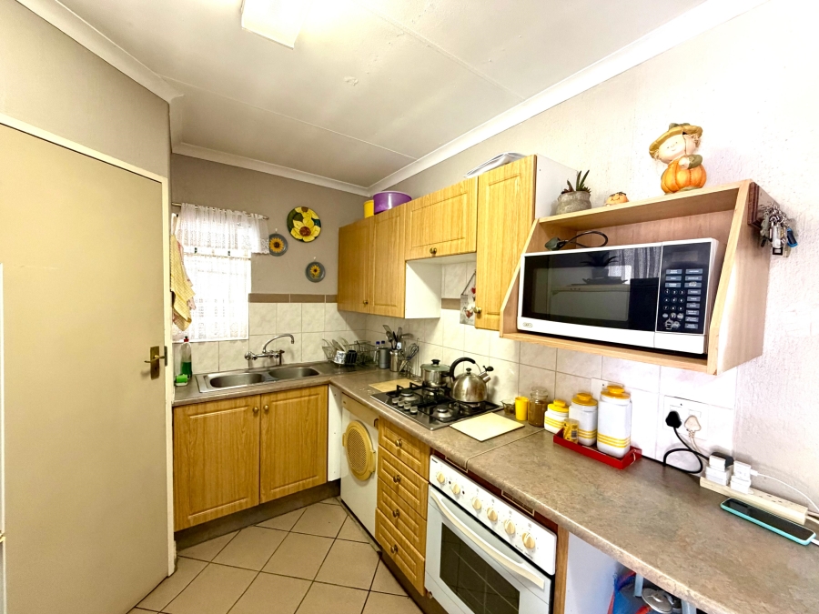 2 Bedroom Property for Sale in Moregloed Gauteng
