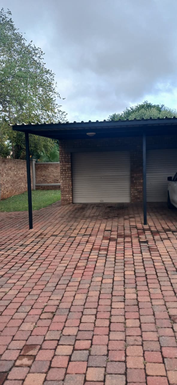 2 Bedroom Property for Sale in Montana Gauteng
