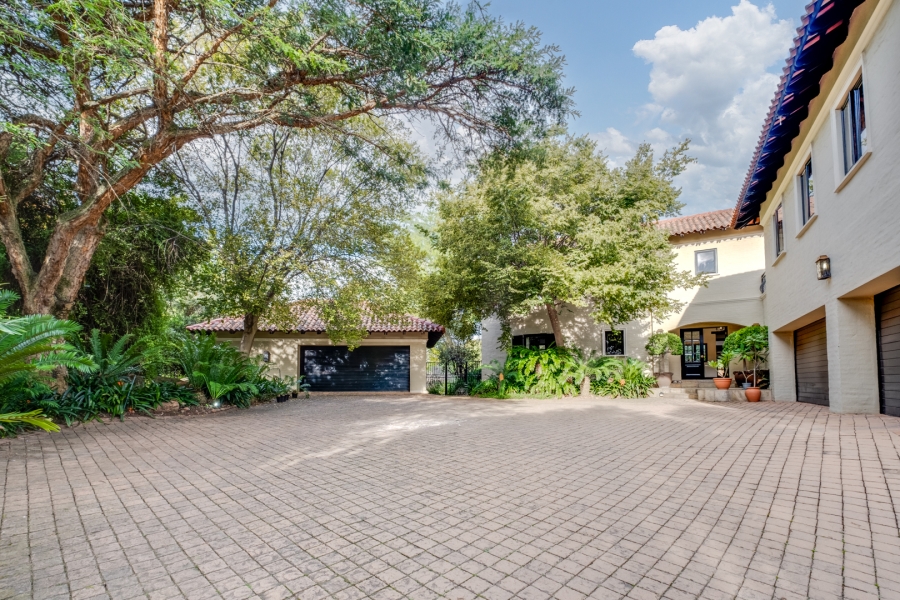 5 Bedroom Property for Sale in Bryanston Gauteng