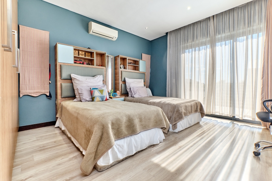 4 Bedroom Property for Sale in Waterfall Country Village Gauteng