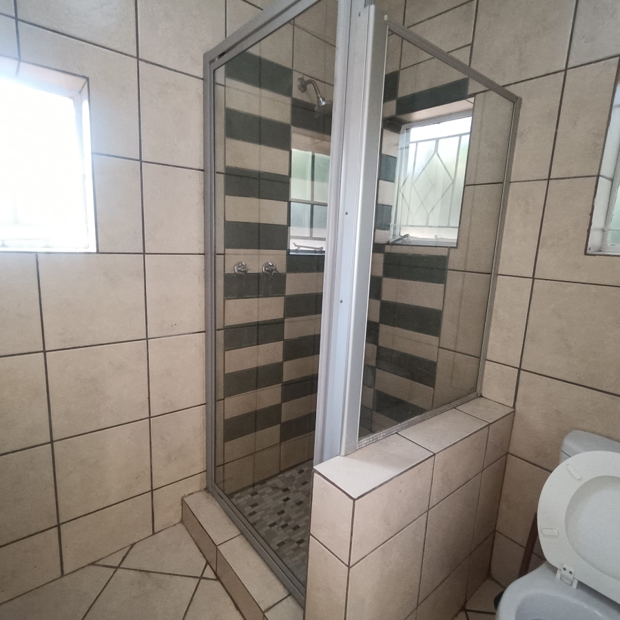 1 Bedroom Property for Sale in Victory Park Gauteng