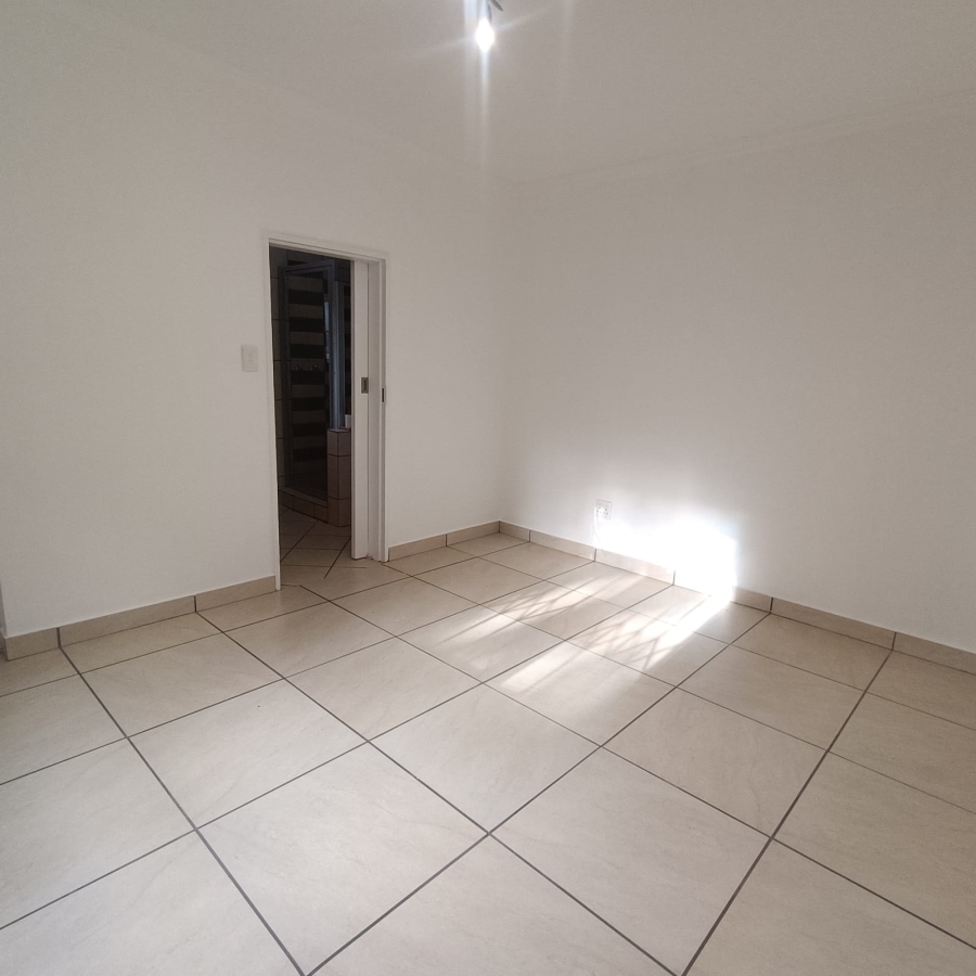 1 Bedroom Property for Sale in Victory Park Gauteng