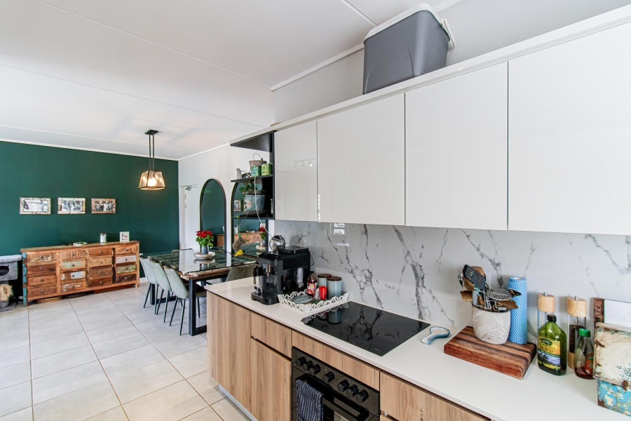 To Let 3 Bedroom Property for Rent in Waterfall Gauteng