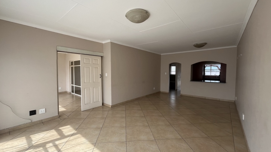 2 Bedroom Property for Sale in Brackendowns Gauteng