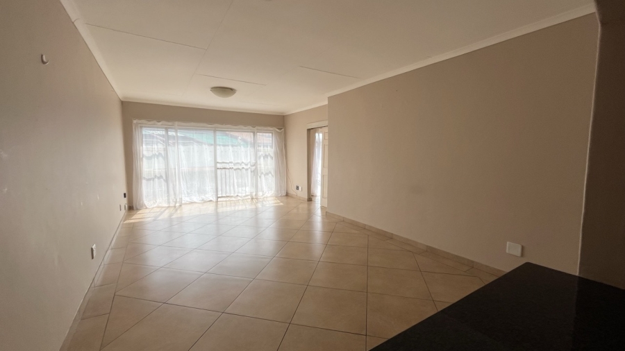 2 Bedroom Property for Sale in Brackendowns Gauteng