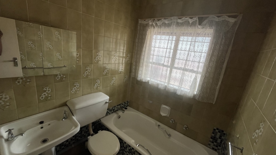 2 Bedroom Property for Sale in Brackendowns Gauteng