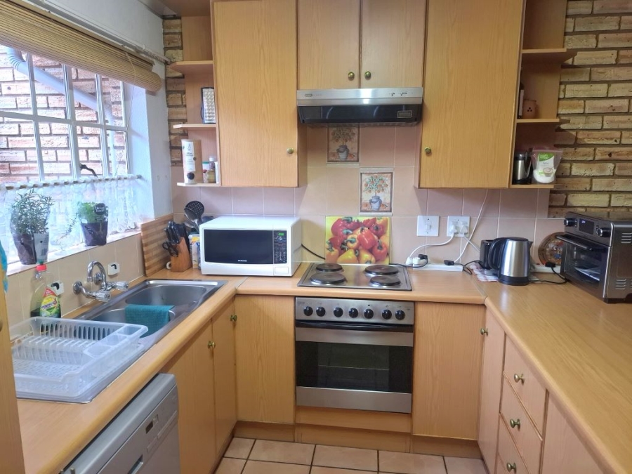 3 Bedroom Property for Sale in Noordheuwel Gauteng