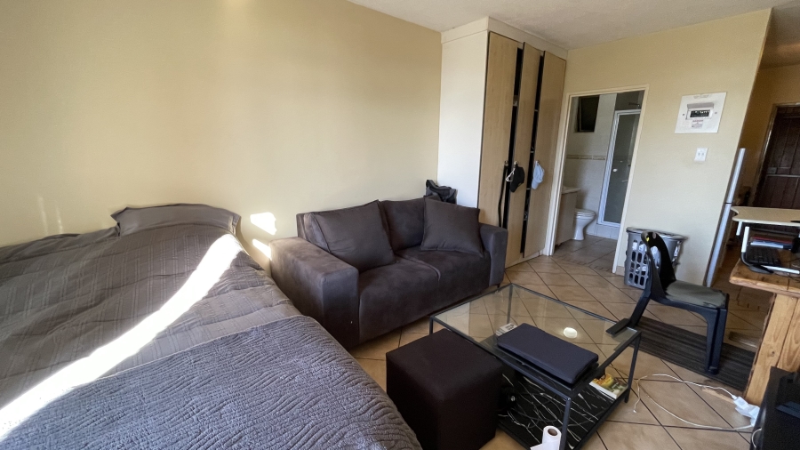 1 Bedroom Property for Sale in Hatfield Gauteng