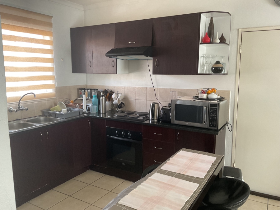 3 Bedroom Property for Sale in Kosmosdal Gauteng