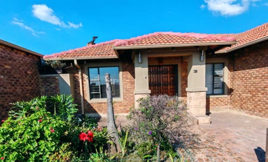 3 Bedroom Property for Sale in Lambton Gauteng