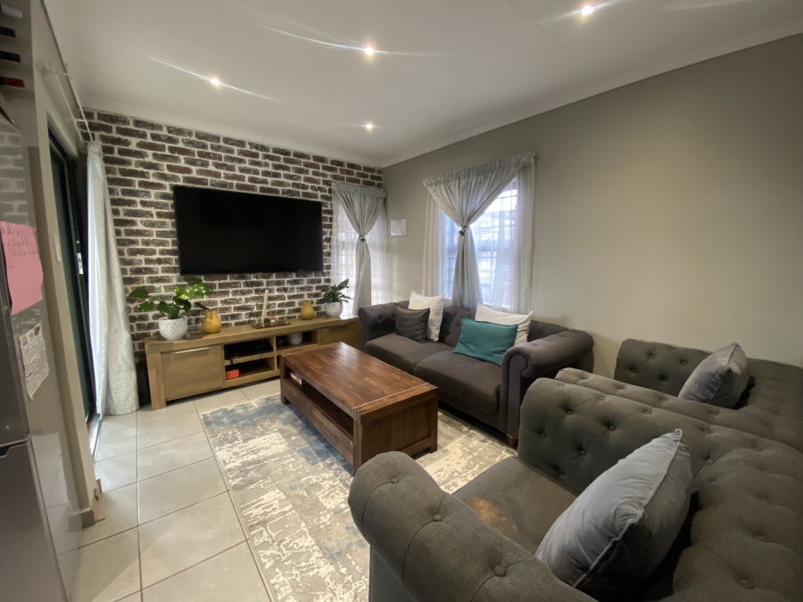 3 Bedroom Property for Sale in Lotus Gardens Gauteng