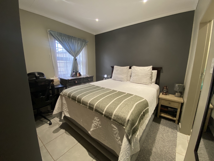 3 Bedroom Property for Sale in Lotus Gardens Gauteng