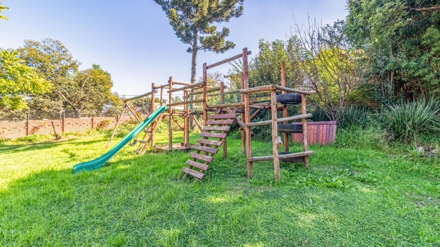 4 Bedroom Property for Sale in Lombardy East Gauteng