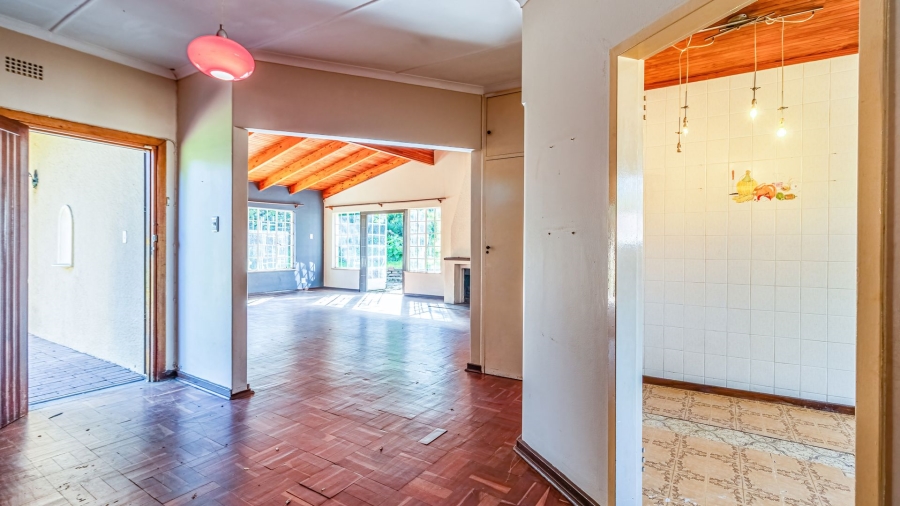 4 Bedroom Property for Sale in Lombardy East Gauteng