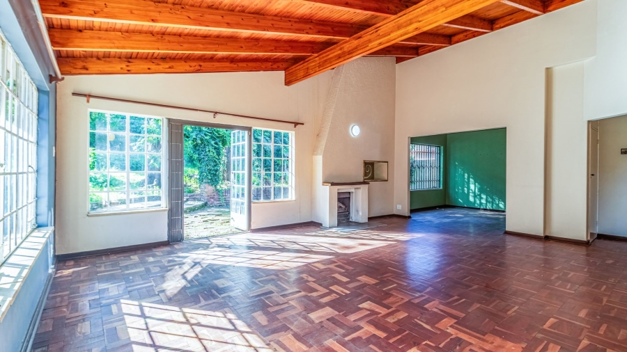 4 Bedroom Property for Sale in Lombardy East Gauteng