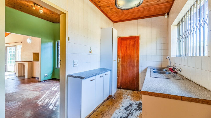 4 Bedroom Property for Sale in Lombardy East Gauteng