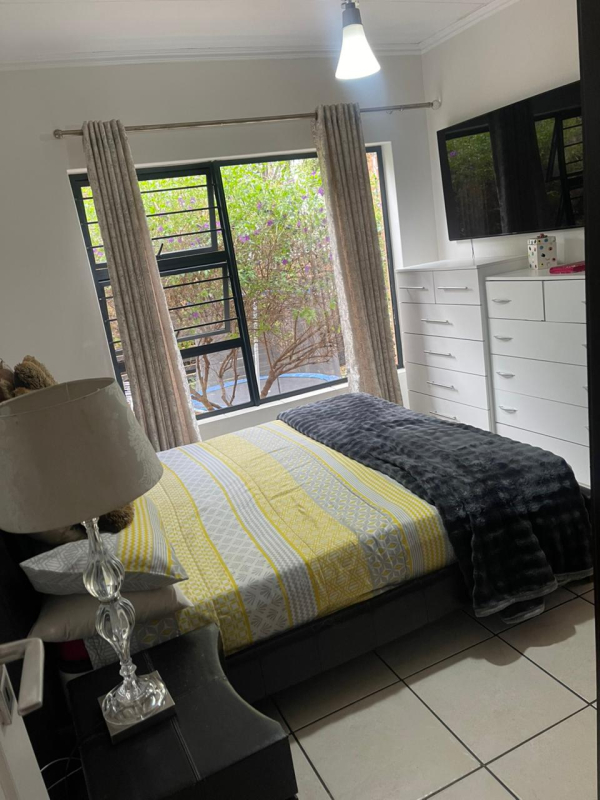 2 Bedroom Property for Sale in Greenstone Gate Gauteng