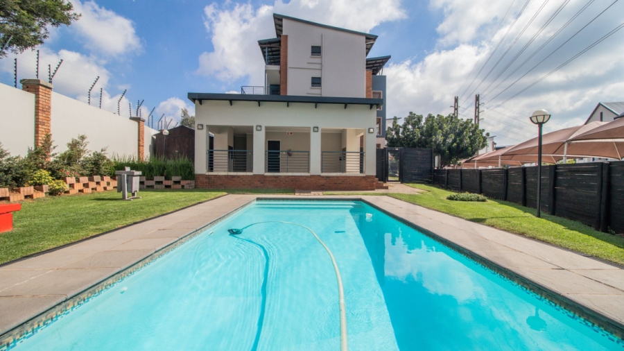 2 Bedroom Property for Sale in Greenstone Gate Gauteng