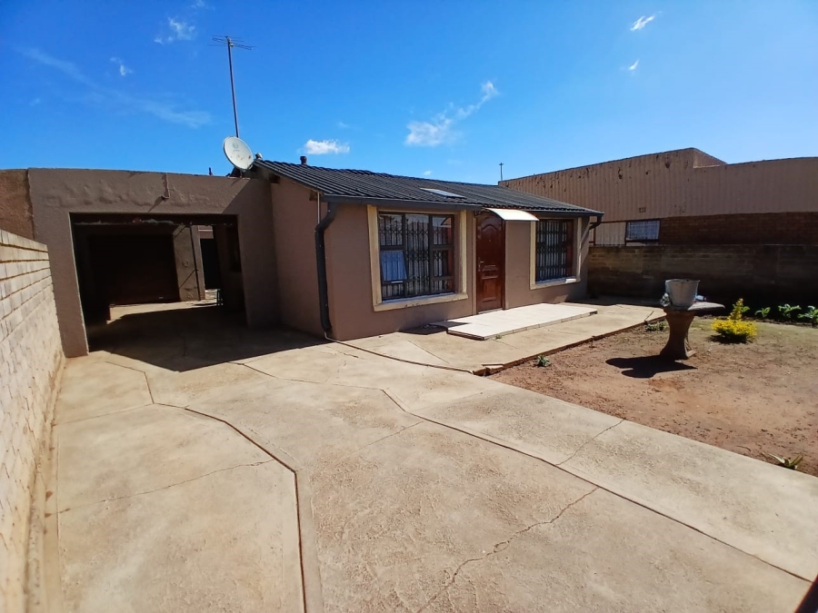 2 Bedroom Property for Sale in Sebokeng Zone 11 Gauteng