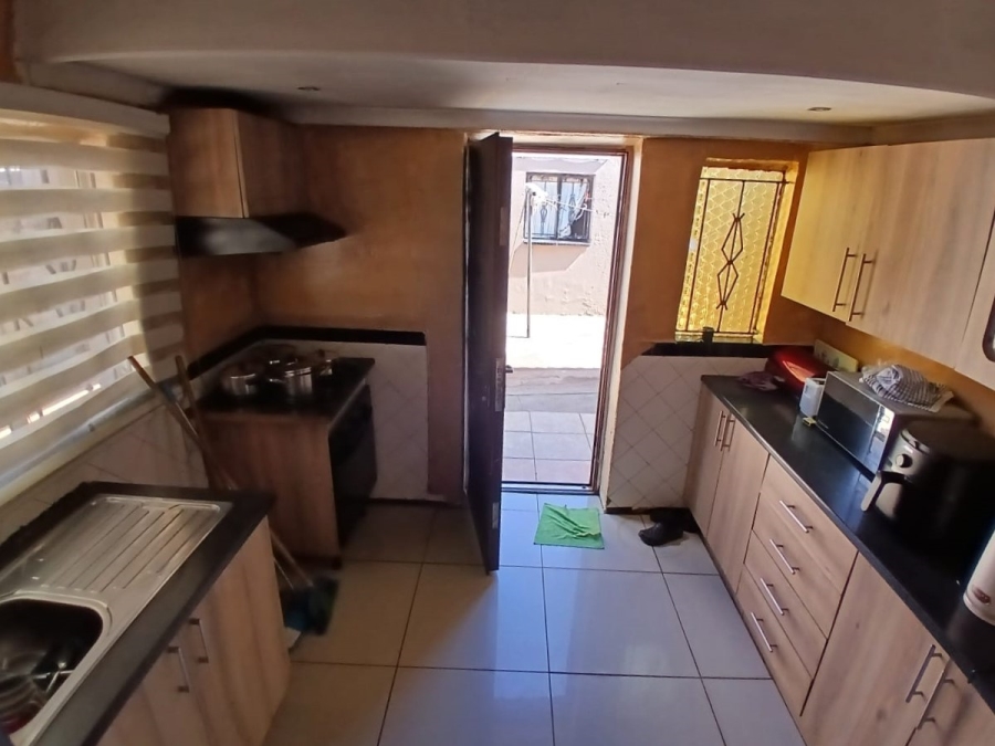 2 Bedroom Property for Sale in Sebokeng Zone 11 Gauteng