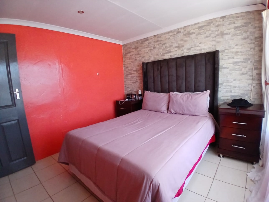 2 Bedroom Property for Sale in Sebokeng Zone 11 Gauteng