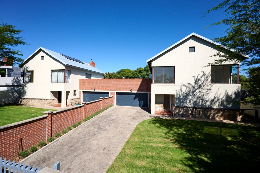 6 Bedroom Property for Sale in Carlswald North Estate Gauteng