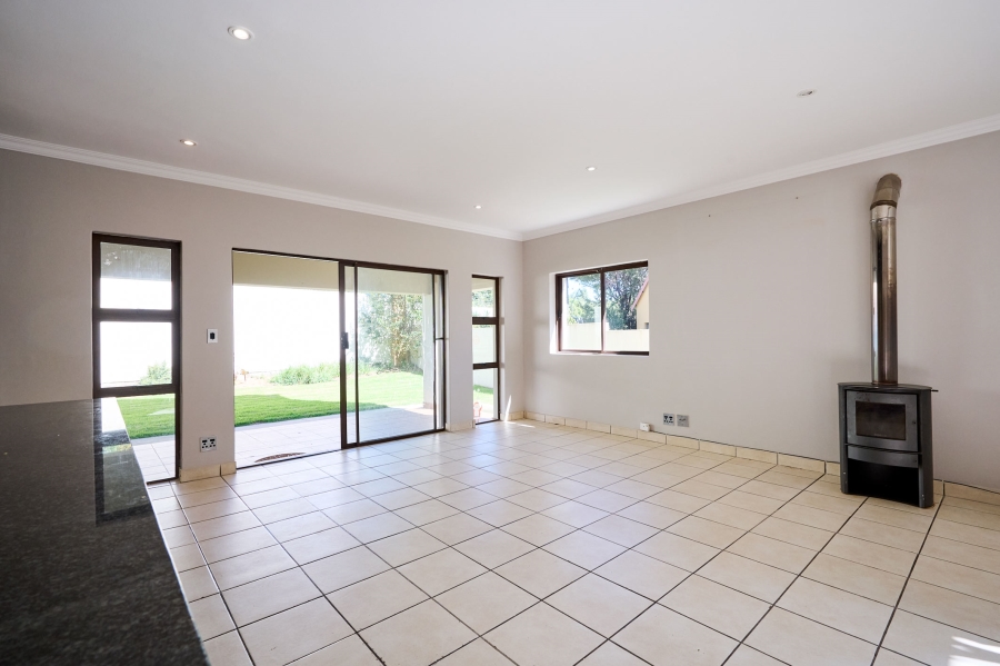 6 Bedroom Property for Sale in Carlswald North Estate Gauteng