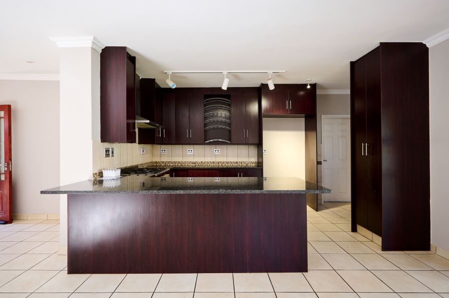 6 Bedroom Property for Sale in Carlswald North Estate Gauteng