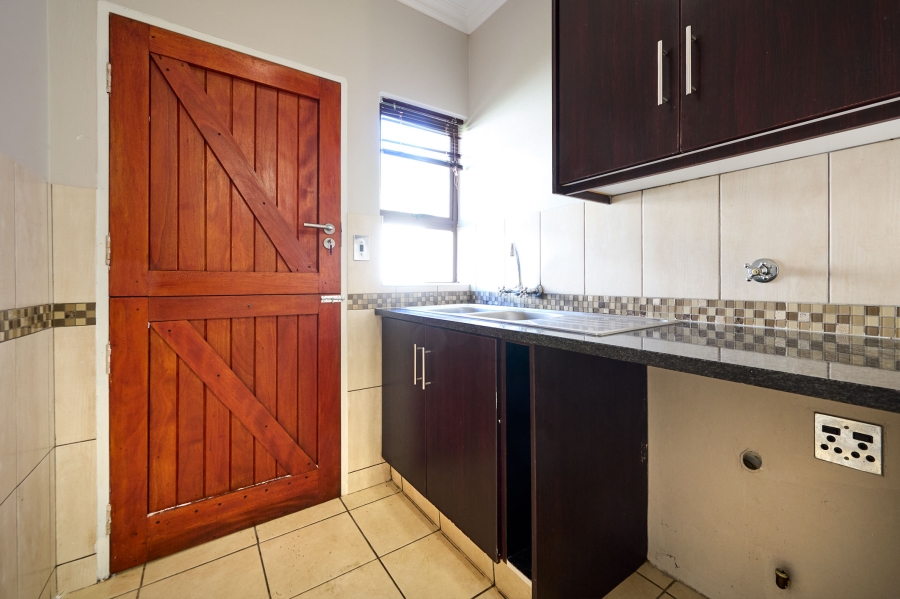 6 Bedroom Property for Sale in Carlswald North Estate Gauteng