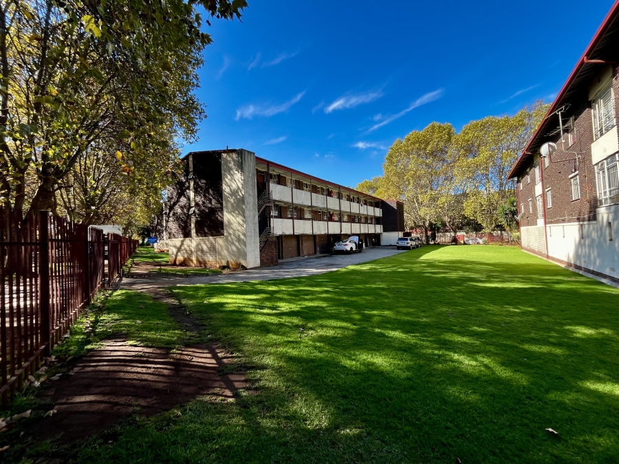 3 Bedroom Property for Sale in Paarlshoop Gauteng
