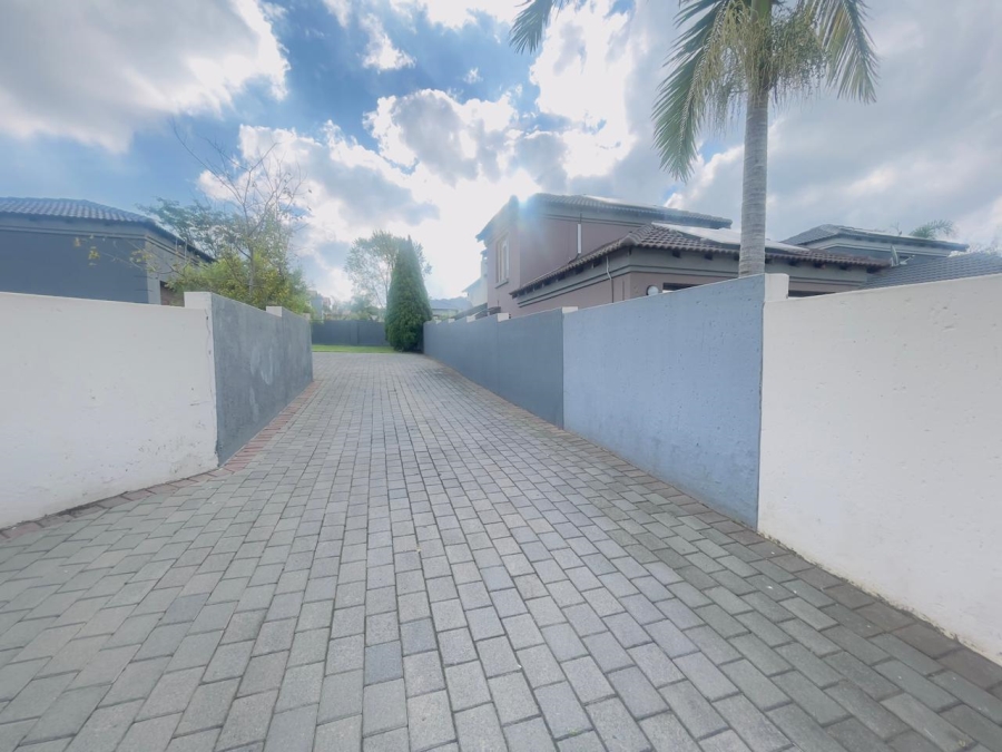 To Let 3 Bedroom Property for Rent in Thatchfield Estate Gauteng