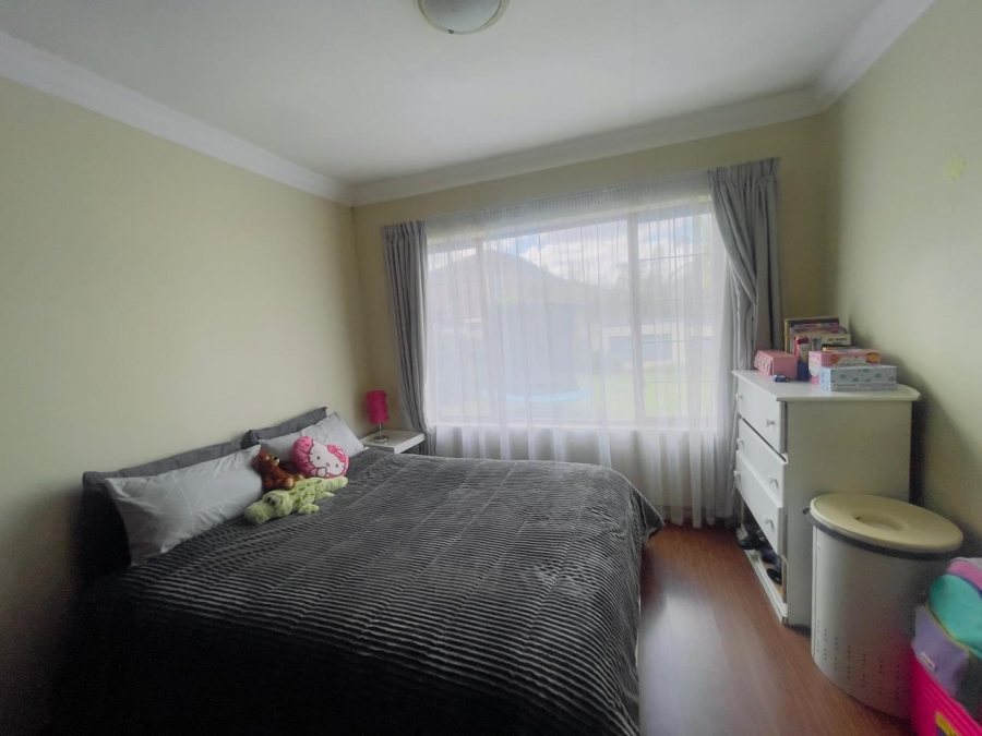 To Let 3 Bedroom Property for Rent in Thatchfield Estate Gauteng