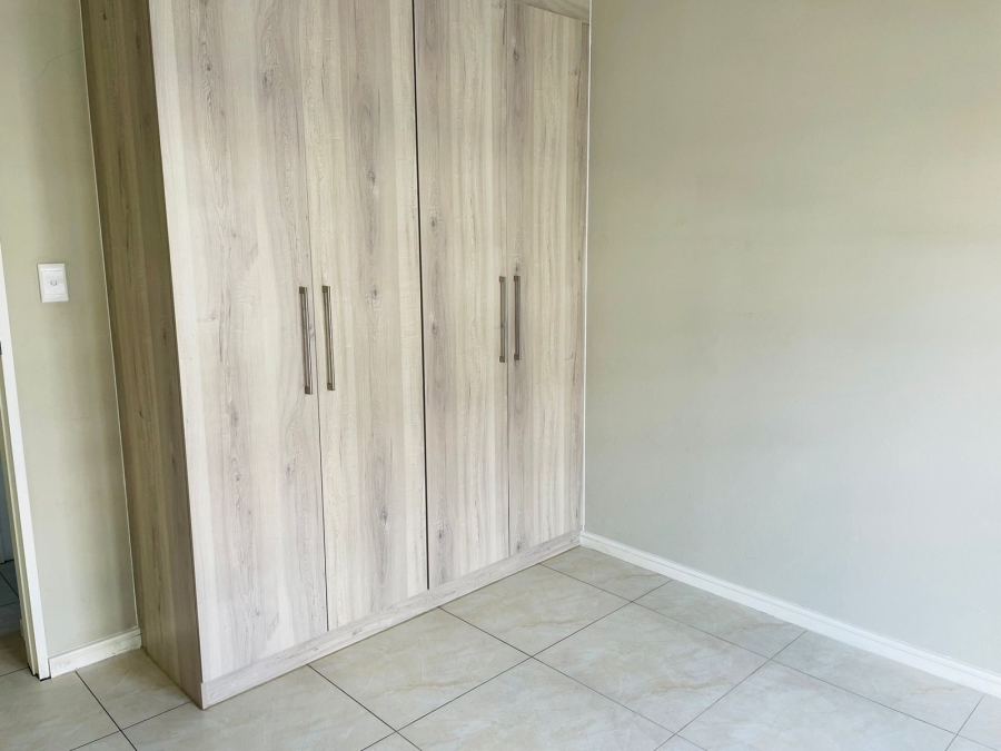 To Let 2 Bedroom Property for Rent in Noordhang Gauteng