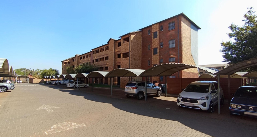 2 Bedroom Property for Sale in Montana Tuine Gauteng