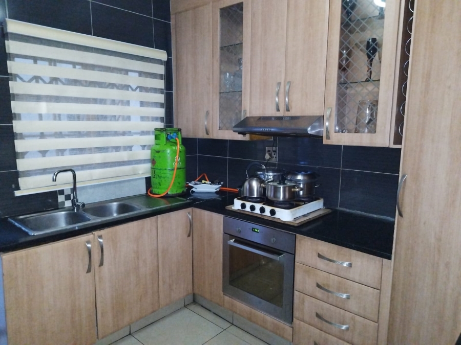 2 Bedroom Property for Sale in Ethafeni Gauteng