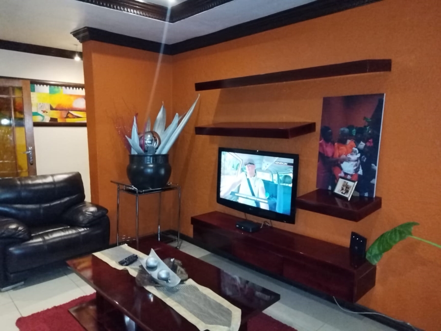 2 Bedroom Property for Sale in Ethafeni Gauteng